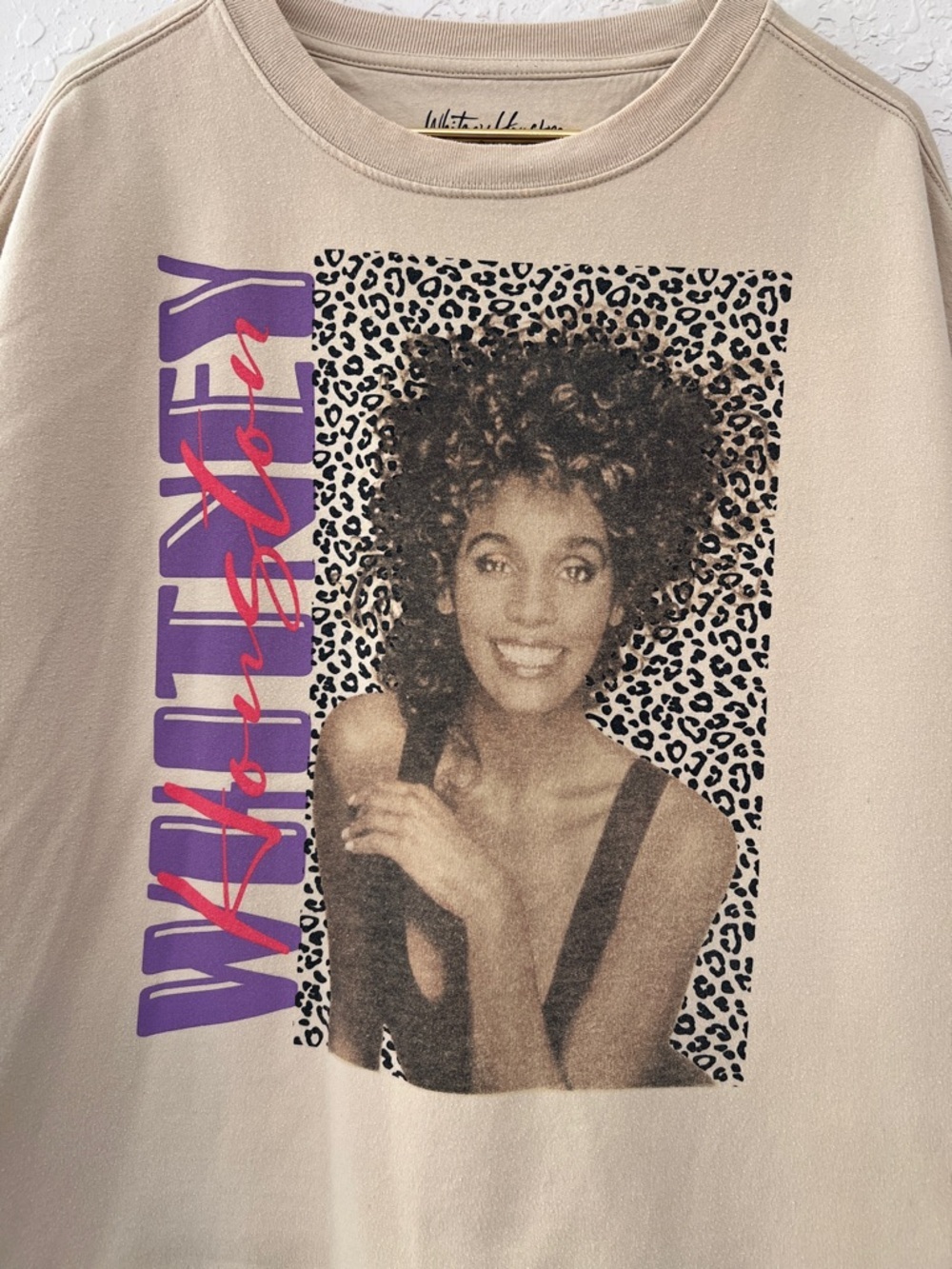 Whitney Houston Graphic Sweatshirt Leopard Print Photo Crewneck XL - Picture 2 of 9